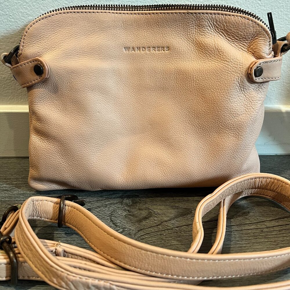 Wanderers Travel Co - The Venetian Passport Crossbody Bag in Blush